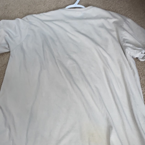 Old navy tee - Picture 2 of 3